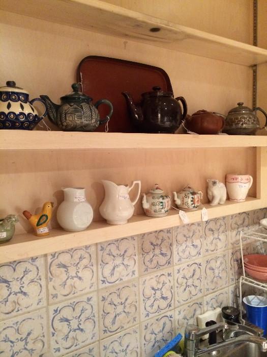                      Small teapots & creamers