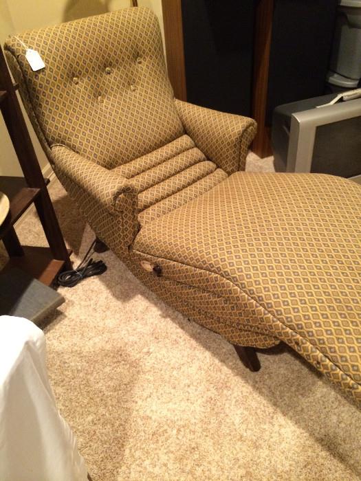       Contemporary gold-toned vibrating recliner