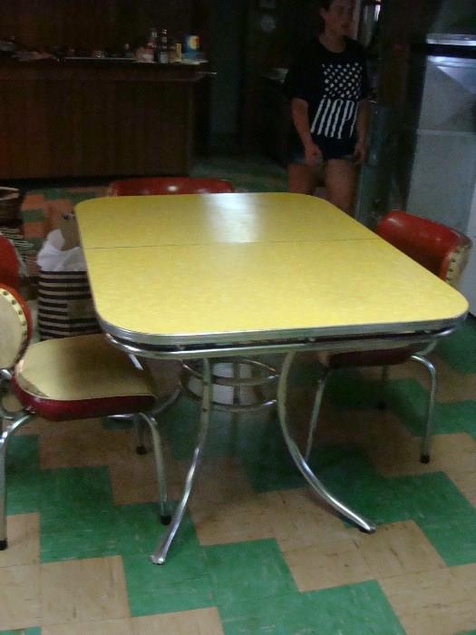 Retro 1950's Dining Room Set Yellow/Red