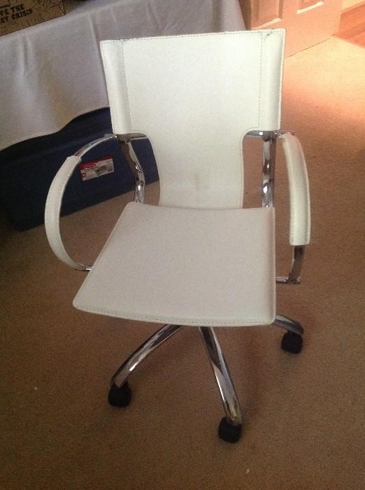 White Swivel Rolling Desk Chair