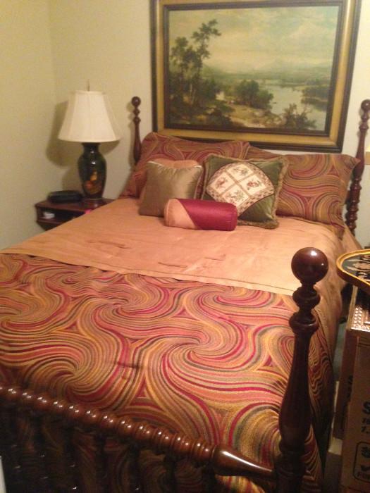 Beautiful Mahogany Full Size Bed