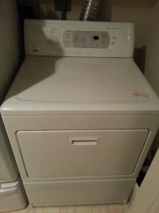 Heavy Duty, Large capacity Kenmore Elite Dryer. Excellent condition.