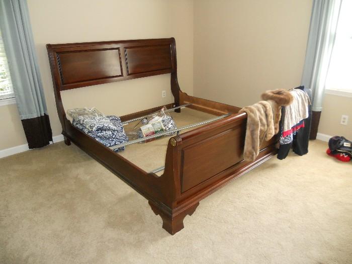 King Size Sleigh Bed by Hickory White