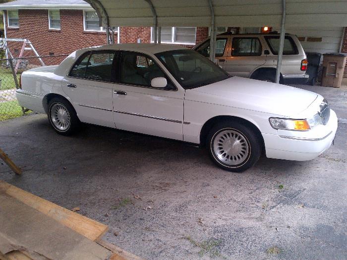 2000 Mercury Marquis LS, loaded, immaculate condition and only 34,300 miles! Looks and drives like it's brand-new!