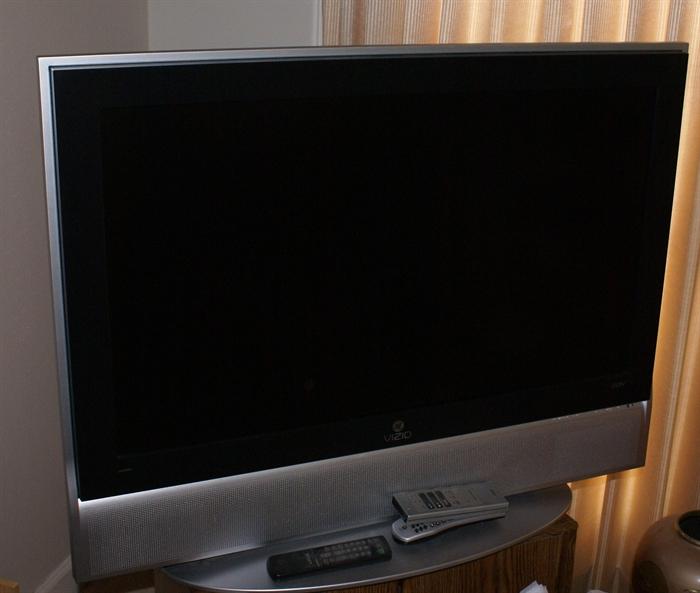 HDTV Flat Screen Television 