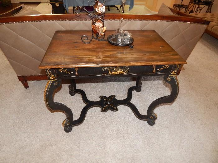 Amy Howard Collection table