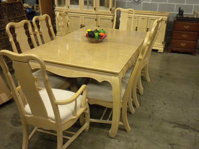 Dining Table 6 side chairs 2 captains chairs