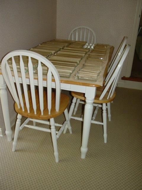 Dinette set (table plus four chairs).