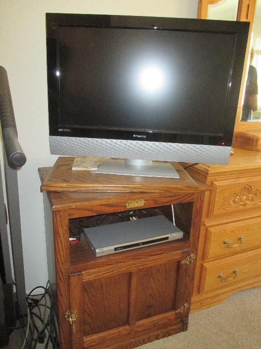 32 in flat screen tv  Vcr and Stand all separate