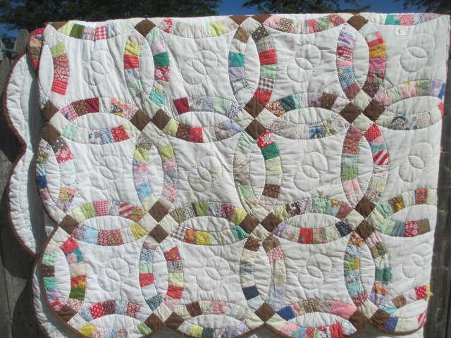 'Double Wedding Ring' Quilt