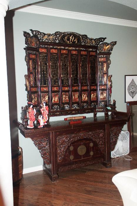 Chinese Altar Table & 6 Panel Screen on top