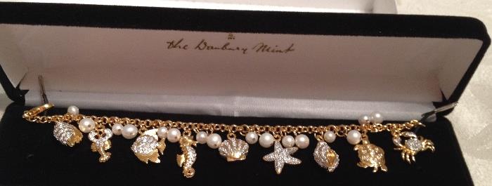 Danbury Mint Gold seashell charm bracelet