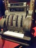 ANTIQUE CASH REGISTER