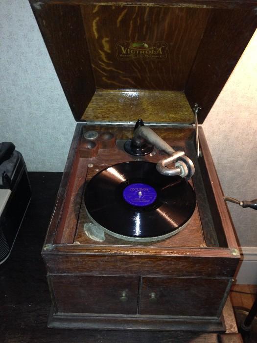 Victrola Phonograph, sounds great!