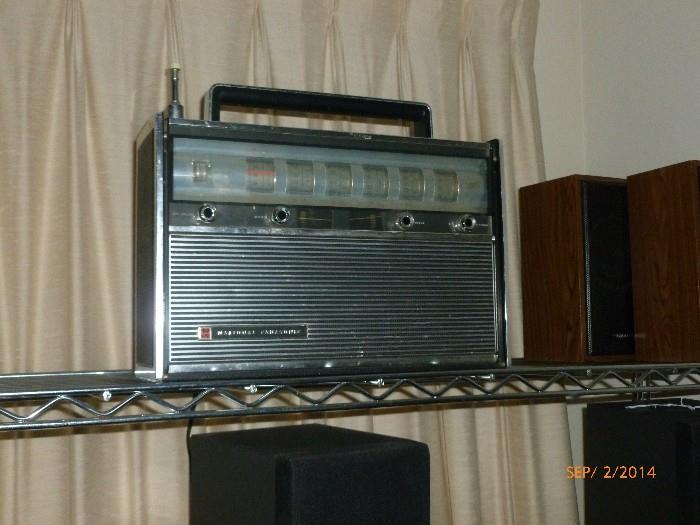 1970's radio in great working condition