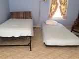 Trundle bed 