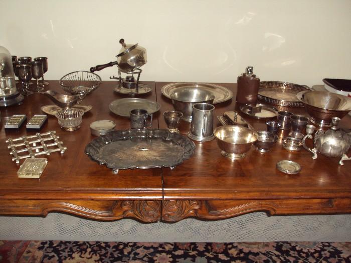 SILVERPLATE, FRENCH PROVENCIAL TABLE