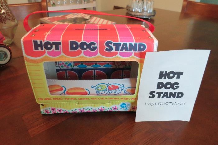 Liddle Kiddles hot dog stand - like new