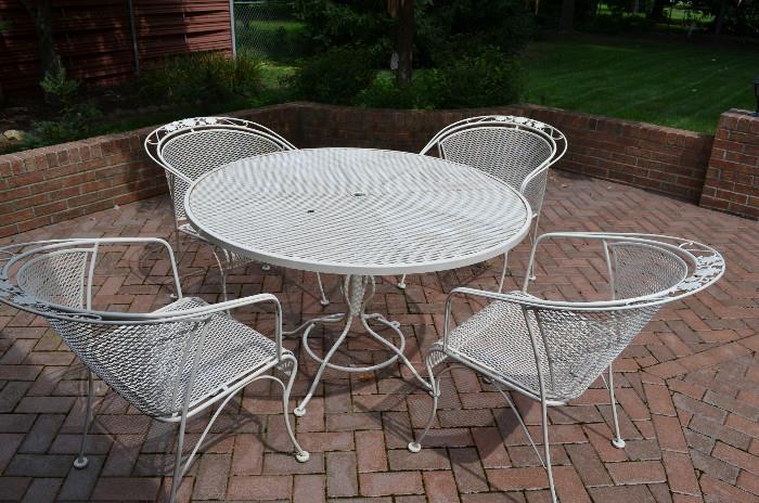 Wrought Iron Patio Set (Table, 4 chairs)