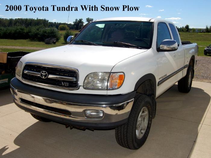 2000 Toyota Tundra 4x4 with Plow 