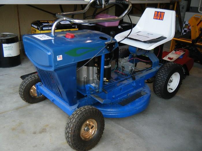 Racing lawn mower