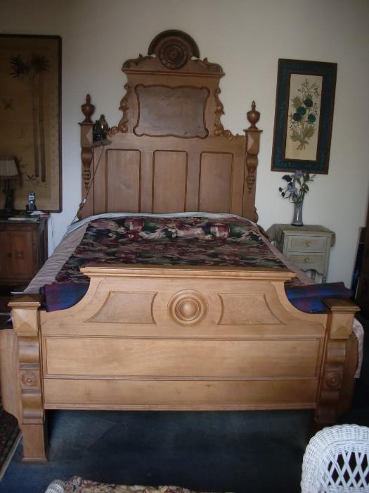 Victorian High Bed