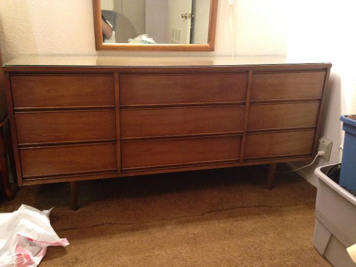 Mid Century modern Vintage 9 drawer dresser and mirror