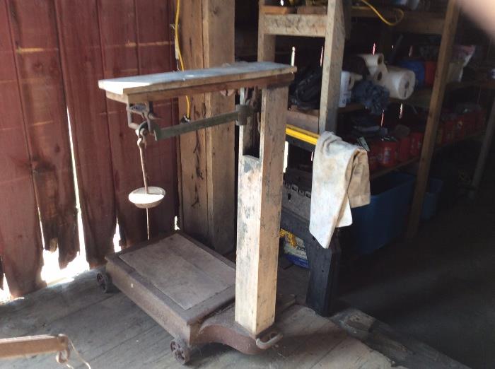 ANTIQUE MEAT SCALE