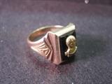10 kt gold ring