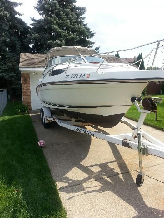 1991 REGAL BOAT 23 FT. IN GREAT CONDITION. WITH TRAILER... WILL ADD MORE PHOTOS VERY SOON. 