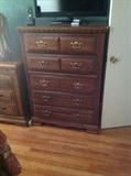 Dresser - $ 180.00