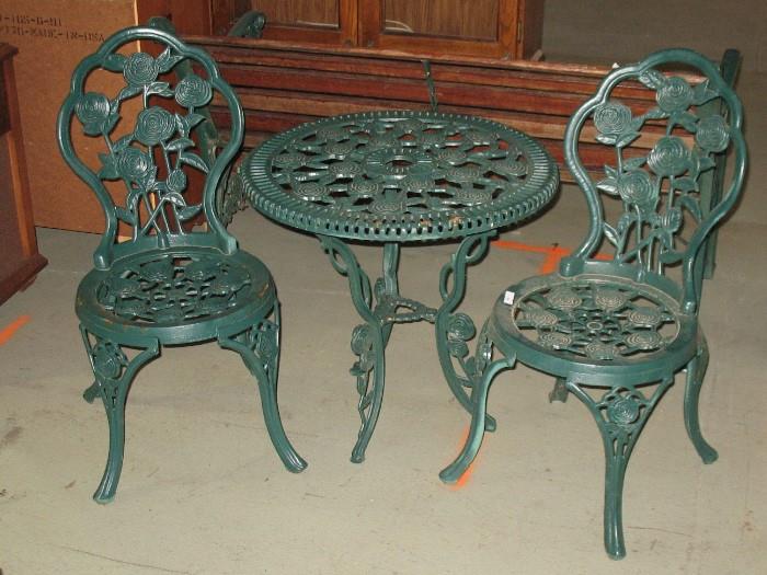 Outdoor Cast Iron Table And Chairs