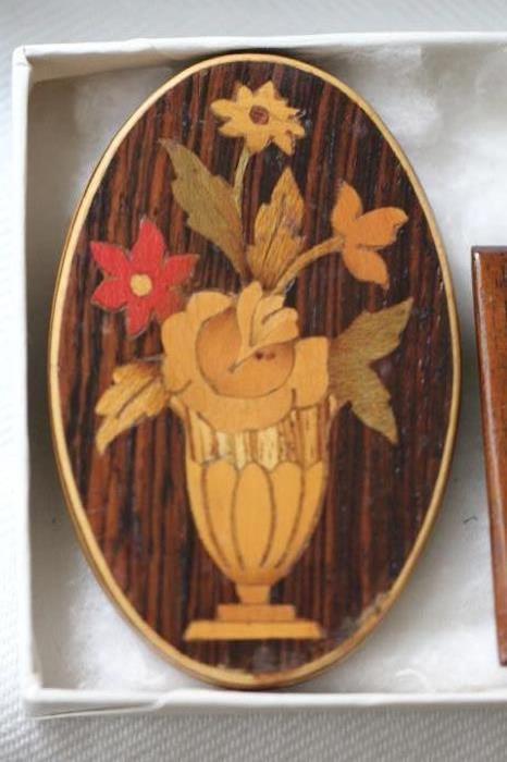 BEAUTIFUL wood inlay brooch -  flower-in-vase design