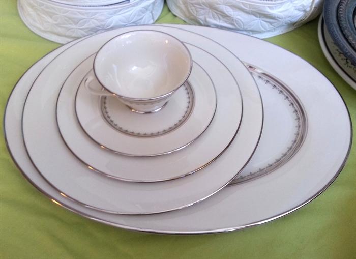 Franciscan "Arabesque" ten place settings and large platter