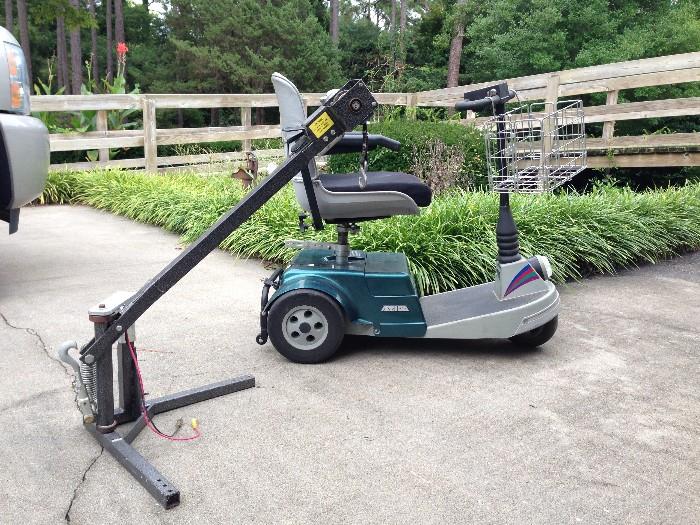 Amigo scooter with powered lift. $600