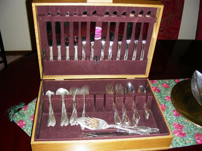 Lunt sterling flatware (Sweetheart Rose) and silverplate flatware