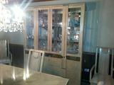 COMPLETE DINING ROOM SET WITH BUFFET AND HUTCH