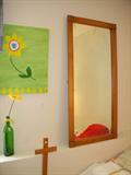 Original painting of daisy by Pearl Bandstra, Oak framed beveled mirror