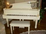1986 Samick (Germany) white baby grand piano in excellent condition