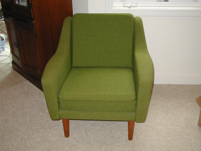Matching Scan Art chair also in near mint condition