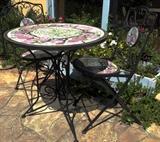 Stained Glass Adorns this Bistro Table and Chairs