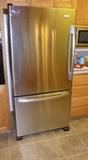 Whirlpool 22 cu ft fridge