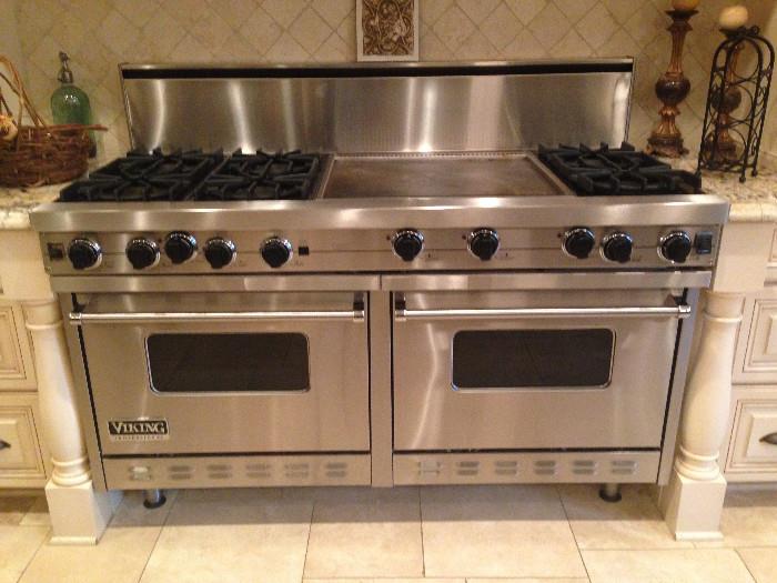 Viking Professional gas range oven stove with griddle, confection oven, automatic dual burner and automatic re-ignition.  Measures 60 inches accross
