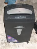 Staples Paper Shredder SPL-S242D