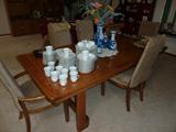 Dining Room Table w/2 Leaves & 6 Chamois Ultrasuede Highback Chairs, Good Condition