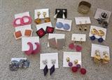 LOTS OF COSTUME JEWELRY