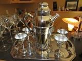 VINTAGE SHAKER AND GLASSES AND TRAY