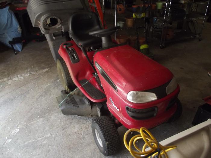 Craftsman Riding mower with bagger attachment, starts runs and drives great, ready for your next yard project . 