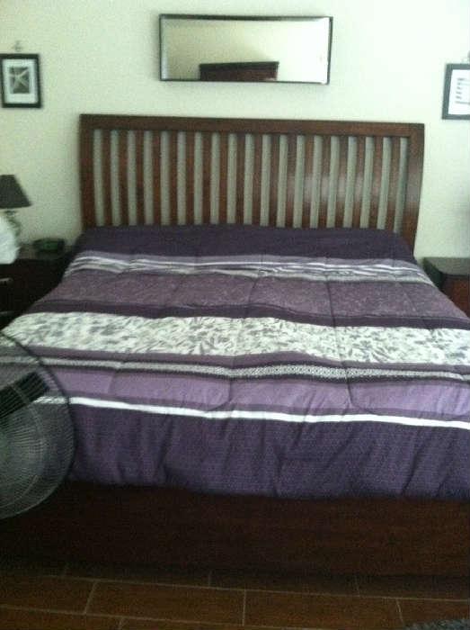 Dark Wood Kingsize Bed. Like New! Part of Bedroom Set