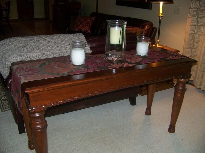Couch/foyer table